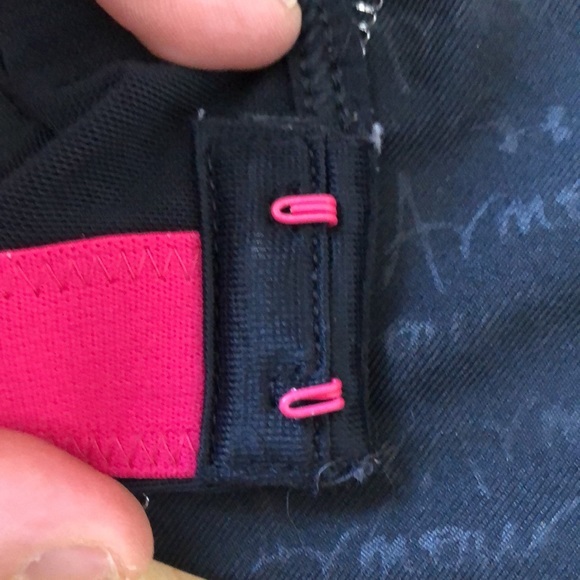 Under Armour Sports Bra - 34C - Picture 9 of 14